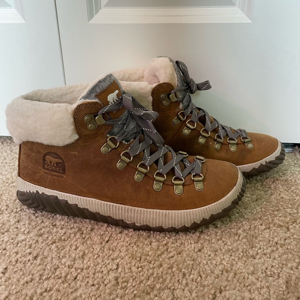 SOREL Out n About Plus Conquest Waterproof Elk size 8